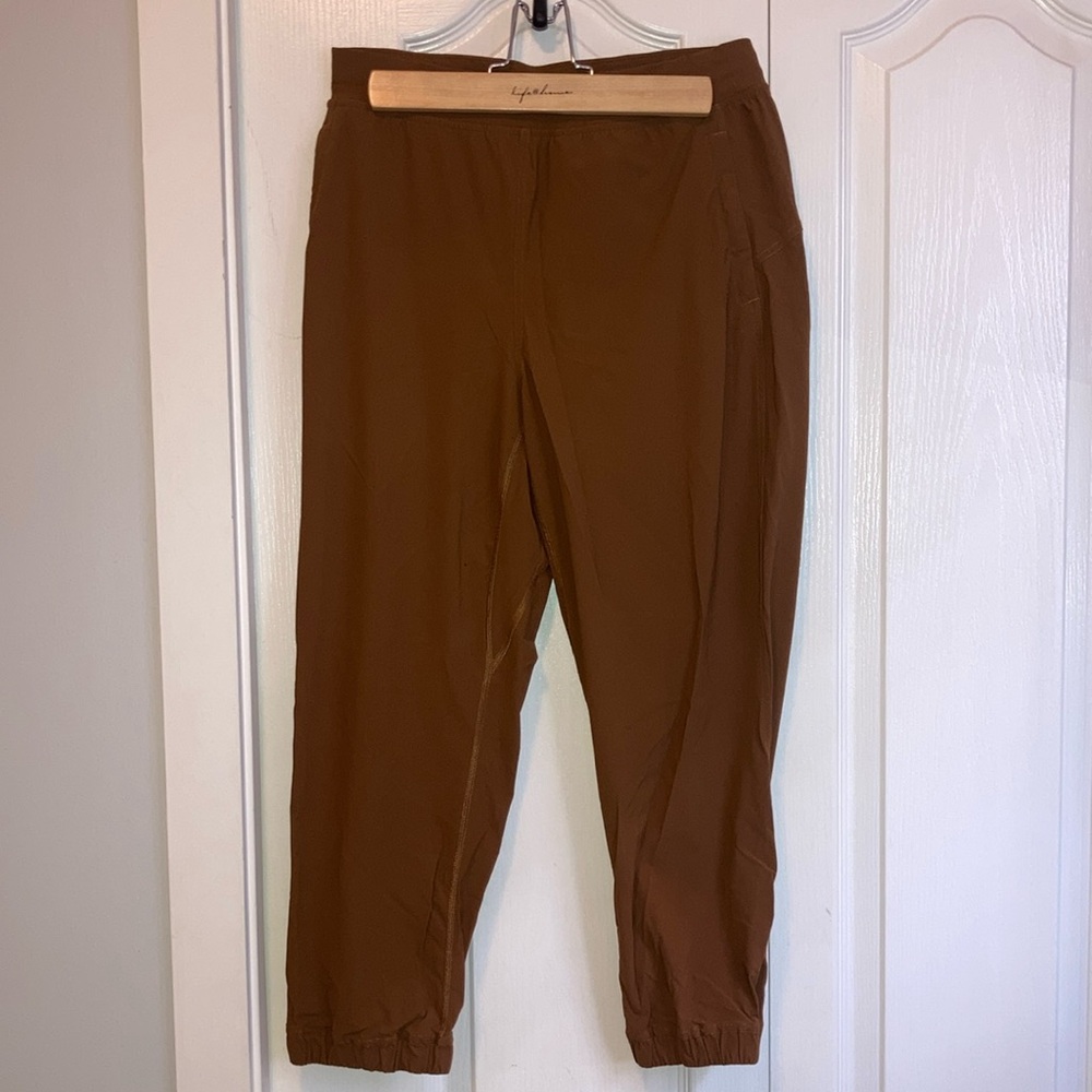 lululemon athletica cropped pants